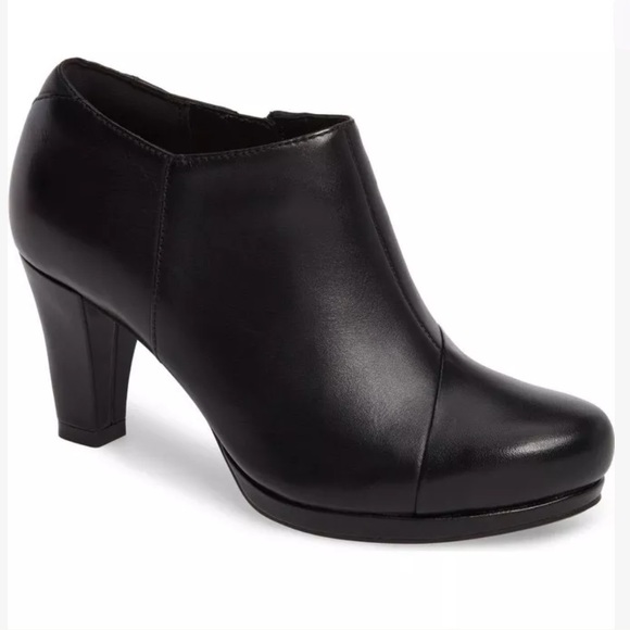 clarks leather booties